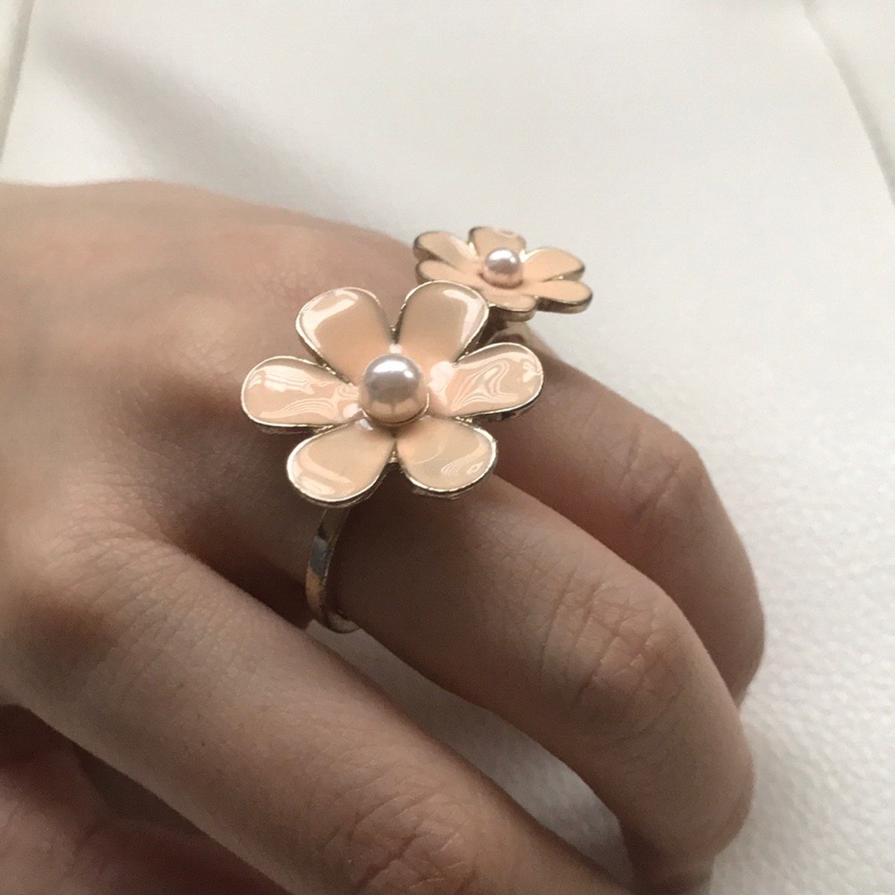 Two Finger Flower Ring
